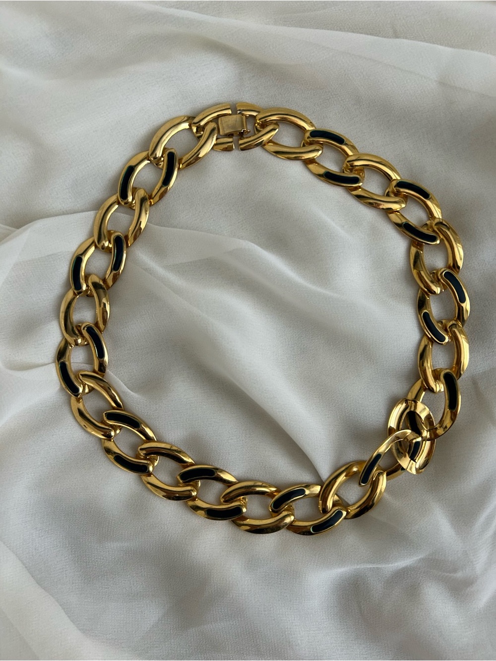 Vintage Gold‑Tone Chunky Chain Necklace w/ Navy Enamel Details